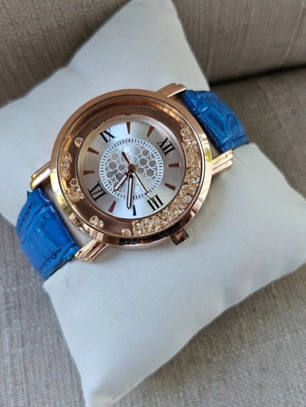 Women Fashion Wristwatch Gold Tone Case Blue Faux Leather Strap Analog Watch - Picture 4 of 10